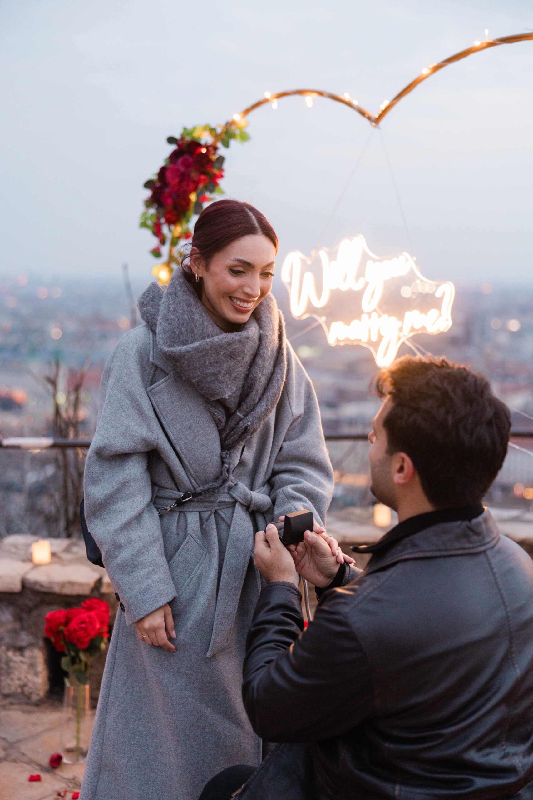 Romantic proposal location in Budapest, Hungary – a breathtaking engagement spot on Gellért Hill with candlelight and a panoramic city view {{brizy_dc_image_alt imageSrc=