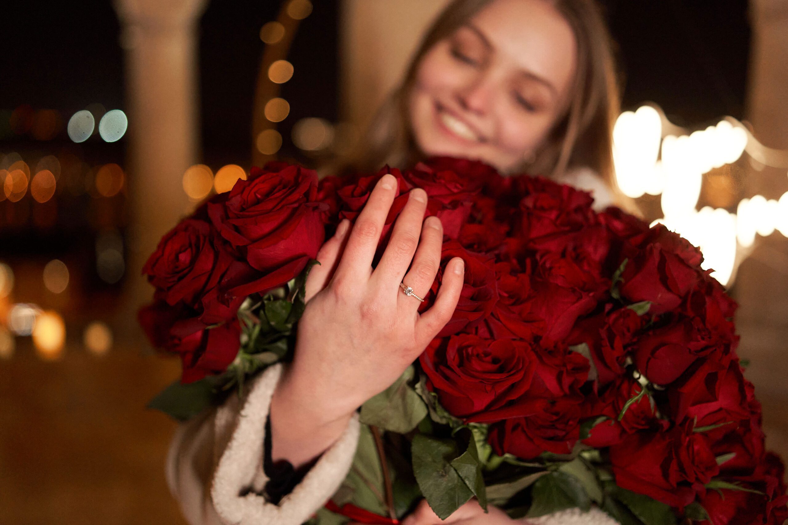 Romantic proposal in Budapest with 101 red roses and engagement ring {{brizy_dc_image_alt imageSrc=